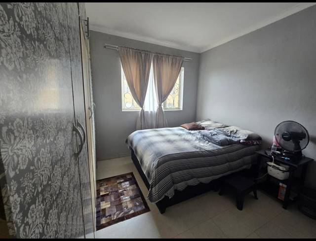 1 BEDROOM APARTMENT FOR SALE IN OVERPORT